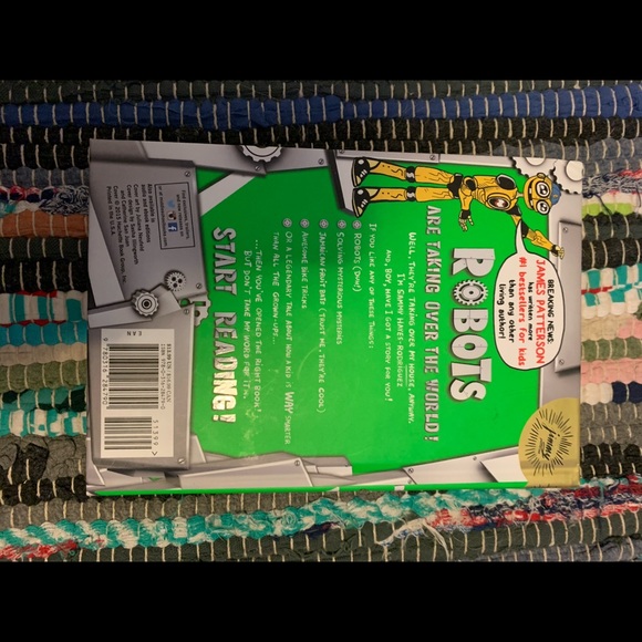 Excellent condition youth hardcover book - Picture 2 of 2